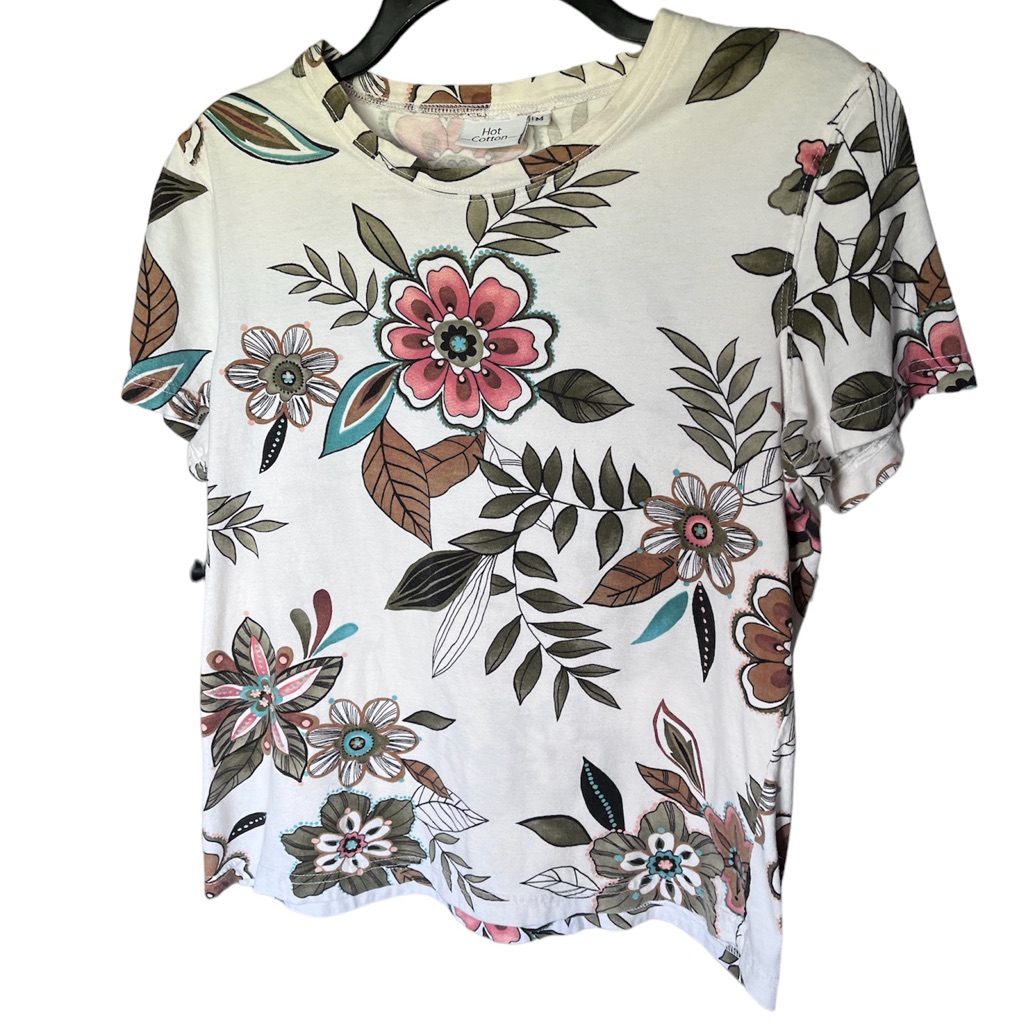 Summer Tee Shirt By Hot Cotton, M